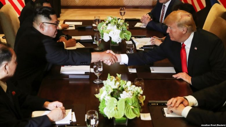 Koreja Veriore sulmon diplomatët amerikanë lidhur me sanksionet