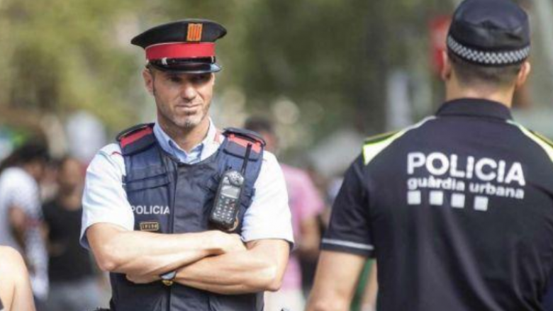 Vetura merr përpara këmbësorët në Saragoza, tre të plagosur – arrestohen autorët