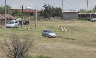Masakra me tetë të vrarë në Vlorë, familja e autorit largohen nga fshati (Video)