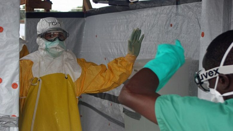 Shpërthimi i Ebolas që mbyti 75 persona gjatë muajit të fundit në Kongo, ka ‘potencial të jetë më i ashpri ndonjëherë’ (Foto)