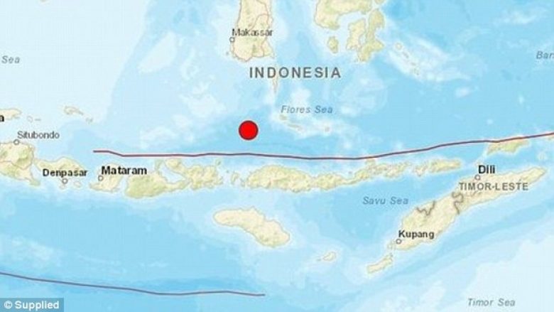 Tërmet i fuqishëm prej 6.6 shkallësh e ka goditur Indonezinë, pak javë pas tërmetit që u mori jetën 460 personave (Foto)