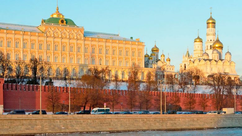 Zëvendës-presidenti i një kompanie të pasur ruse, u gjet i vdekur në mënyrë misterioze poshtë ndërtesës që ndodhet përballë Kremlinit (Foto)