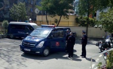 Tenton të vjedhë dy shtetas hungarez, kosovari arrestohet në Milot