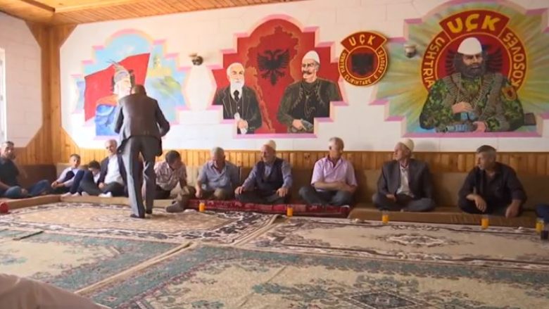 Pritja tradicionale e Bajramit në odën e Sylë Zulfajt, plakut 94-vjeç nga Malisheva (Video)