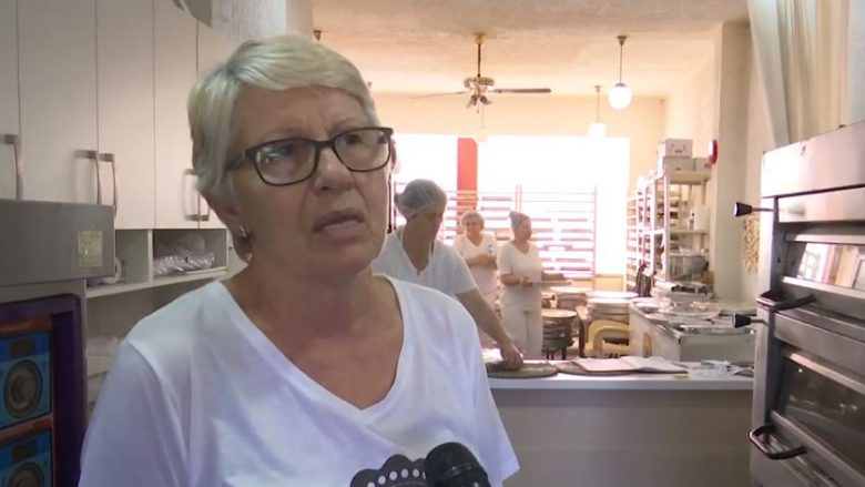 Rrëfimi i gruas nga Prishtina që gatuan hiq më pak se 300 bakllava për një festë (Video)