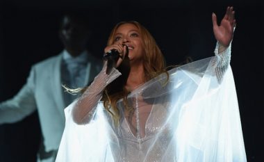 Beyonce: Kjo shfaqje i dedikohet Aretha Franklinit, të duam dhe të falënderojmë për muzikën e mrekullueshme