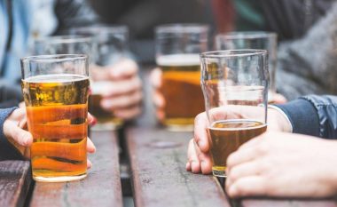 Shkencëtarët: Birra është e mirë për shëndetin kur konsumohet në sasi të kufizuar