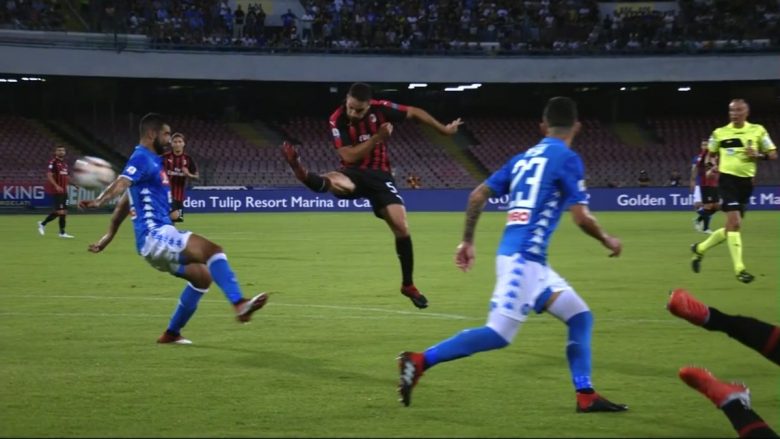Bonaventura me një gol të bukur kalon Milanin në epërsi ndaj Napolit