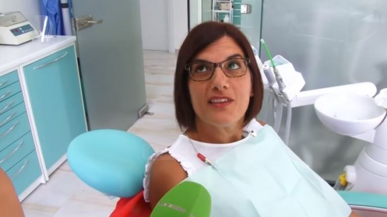 Çmimi i favorshëm, në Shqipëri i rregullojnë dhëmbët edhe italianët e nordikët (Video)