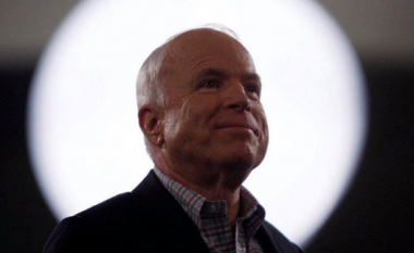 Vdekja e John McCain, Rama: U prehsh në paqe senator!