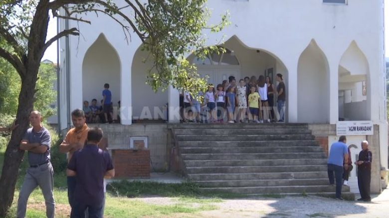 Në Haxhaj të Gjilanit, mësimi vazhdon në xhami (Video)