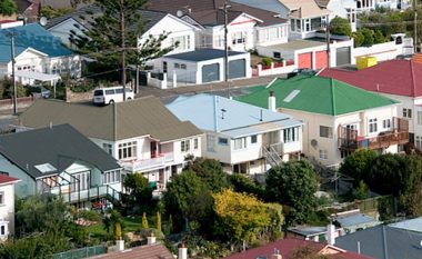 Zelanda e Re ndalon shitjen e banesave tek të huajt
