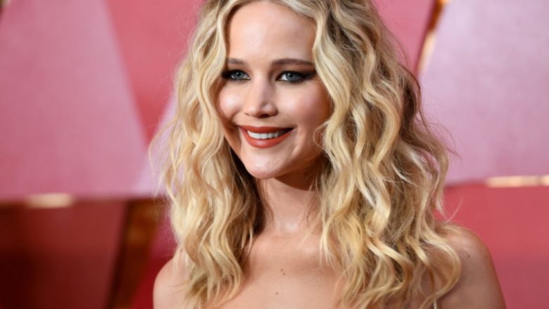 Publikoi fotografitë nudo të aktores Jennifer Lawrence, dënohet me tetë muaj burg hakeri