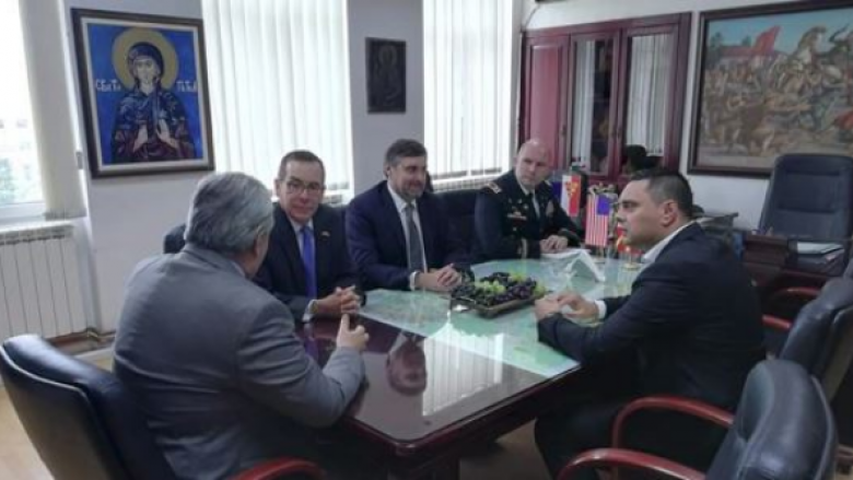 Matthew Palmer dhe Jess Baily u takuan me Kryetarin e Komunës së Kavadarit Mitko Jançev