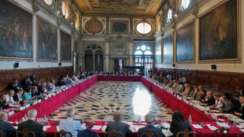Komisioni i Venecias: Bojkotimi i referendumit është e drejtë legjitime