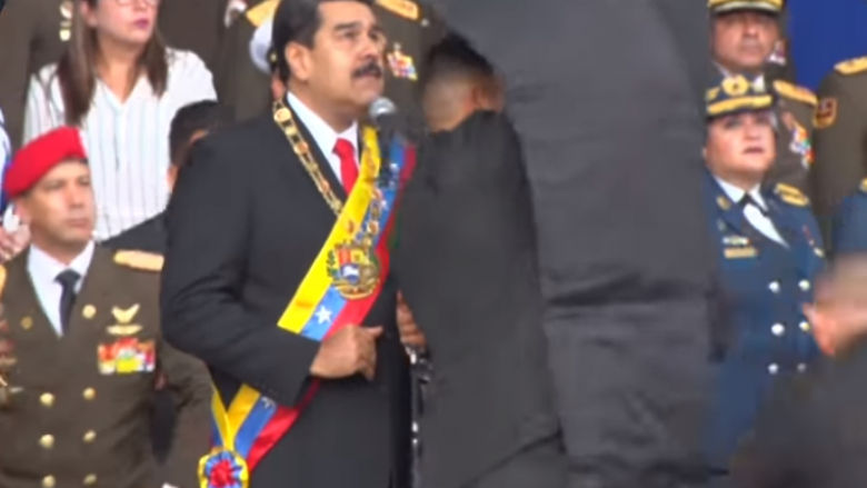 Presidenti i Venezuelës i shpëton atentatit, sulmohet me dron të ngarkuar me eksploziv (Video)