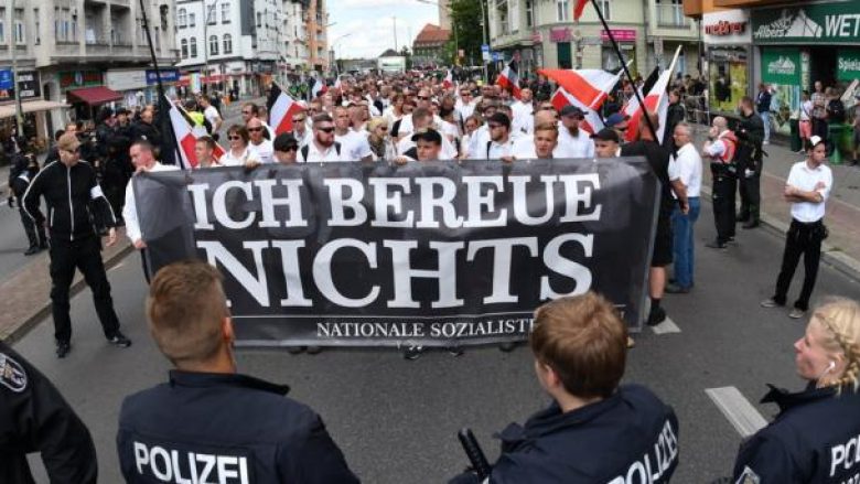 Mijëra protestues kundër një manifestimi neonazist në Gjermani