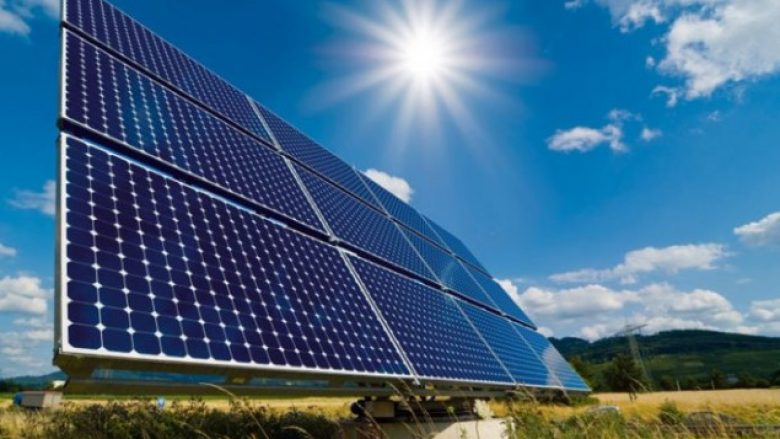 Subvencionimi i paneleve diellore për dalje nga kriza energjetike në Maqedoninë e Veriut