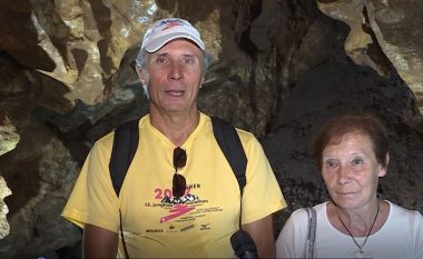Turisti zviceran i mrekulluar nga “Shpella e Gadimes”: Interesante dhe e mistershme (Video)