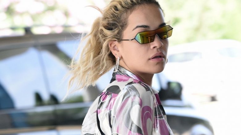 Rita Ora shijon pushimet me të dashurin në Itali