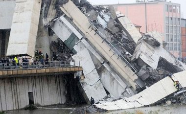 Pamjet e filmuara nga helikopteri, tregojnë pasojat rrëqethëse të shembjes së urës në Genoa (Video)