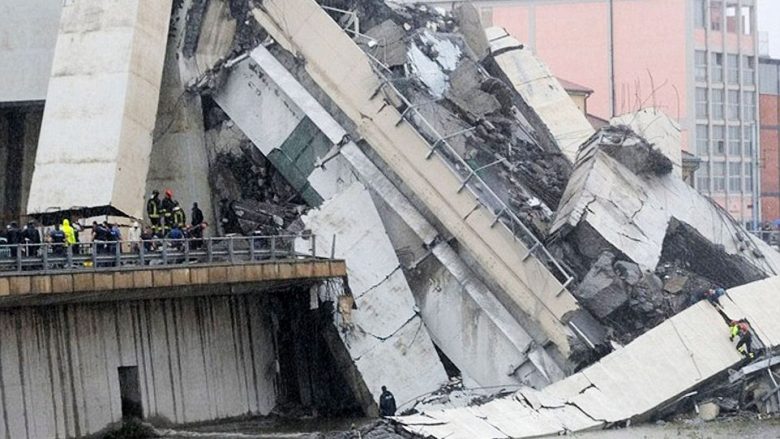 Pamjet e filmuara nga helikopteri, tregojnë pasojat rrëqethëse të shembjes së urës në Genoa (Video)