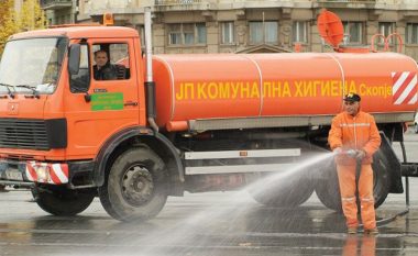 Për 6 muaj, 8 milionë euro për pastrimin e rrugëve në Shkup