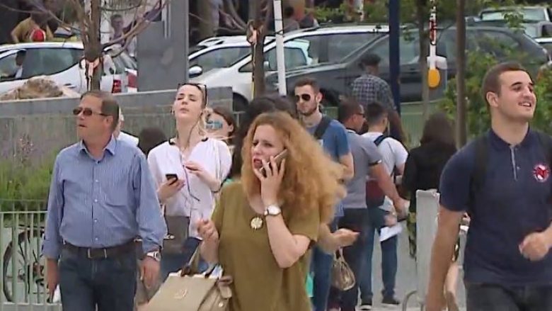 Braktisja e Shqipërisë alarmon sociologët, të rinjtë thonë se duan jetë më të mirë (Video)