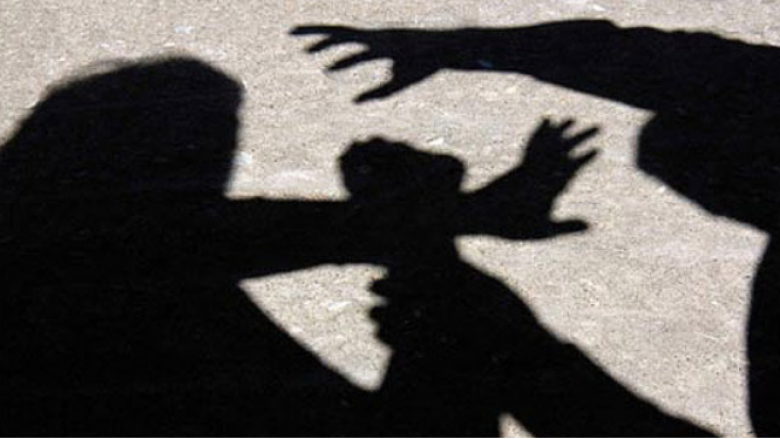 Dy të mitur sulmojnë një burrë në Prizren