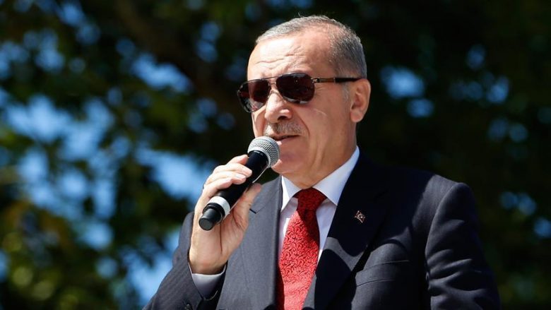 Erdogan mesazh amerikanëve: Me ne nuk mund të bisedoni me gjuhën kërcënuese