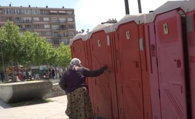 Prishtina bëhet me tualete publike, qytetarët pro et contra (Video)