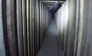 Policia amerikane zbulon tunelin 183 metra të gjatë përgjatë vijës kufitare me Meksikën, përdorej për kontrabandim të drogës (Video)