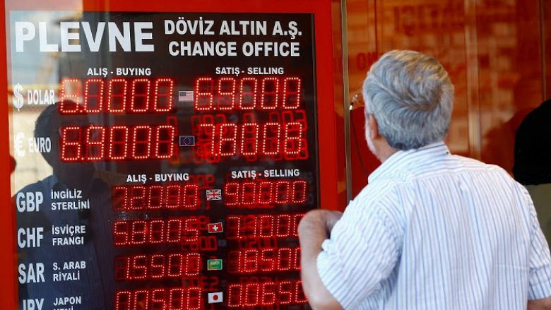 Kriza ekonomike e Turqisë ndjehet në tregjet botërore