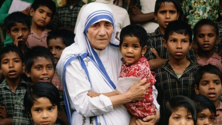 Thaçi: Përvujtëria e Shën Terezës u bë vlerë universale e njerëzimit