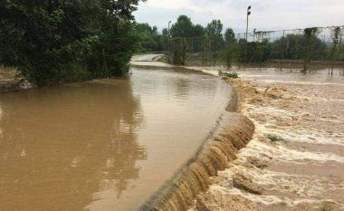 AAK: Vërshohet Anadrinia, qytetarët ankohen e Komuna Prizrenit fle