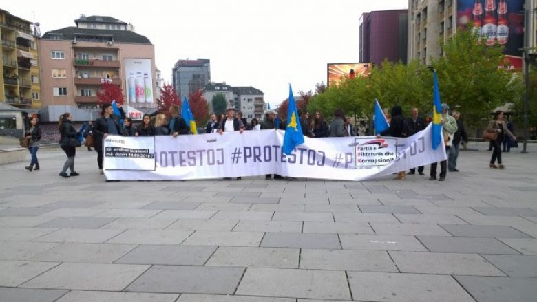 Grupi i Shoqërisë Civile “Protestoj” i përgjigjet ftesës së Thaçit për dialog: Protesta e radhës më 5 shtator