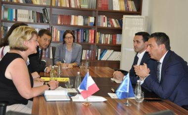 Franca do të vazhdojë të mbështesë zhvillimin e arsimit në Kosovë
