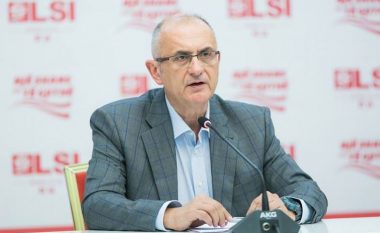 Petrit Vasili del kundër Thaçit: Kosova me SHBA-të problemin e kufirit e zgjidhën me luftë