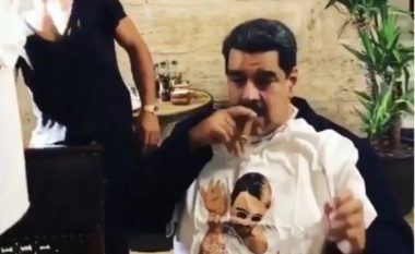 Derisa qytetarët e Venezuelës vuajnë për bukë, presidenti Maduro shijon në restorant specialitetet e kuzhinierit të njohur (Video)