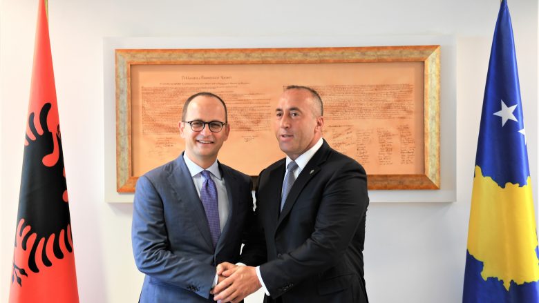 Haradinaj kërkon mbështetjen e Shqipërisë për anëtarësimin në INTERPOL