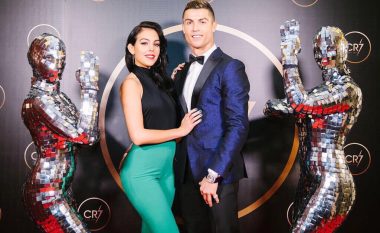 Georgina Rodriguez sërish në stadium: Te dua Ronaldo