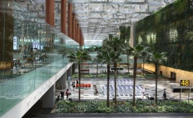 Aeroporti më luksoz në botë: Kinema, xhakuzi, pishinë e lojëra për fëmijë (Foto)