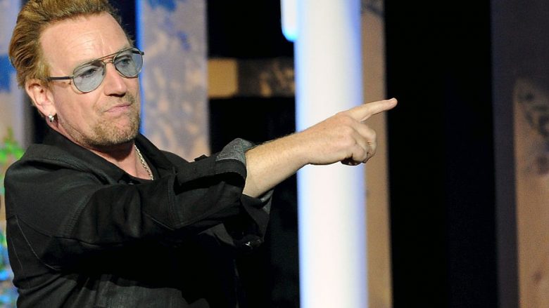 Bono paralajmëron vazhdimin e turneut, pas ndërprerjes së koncertit në Berlin për shkak të problemeve me zërin