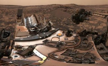Curiosity Rover i NASA-s ka bërë një selfie spektakolare në formë panoramike në Mars (Video)
