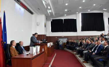 Seminari XII Ndërkombëtar i Albanologjisë i zhvilloi punimet me temë Skënderbeu mes historisë dhe letërsisë
