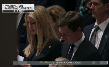 Trump mungoi në funeralin e McCain, por jo Ivanka dhe Jared Kushner
