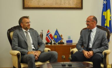 Ministri Gashi priti në takim ambasadorin e Norvegjisë