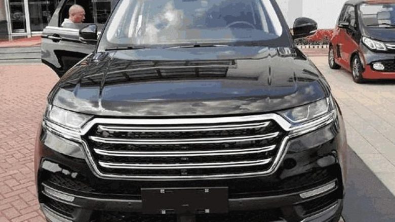Imitimi qesharak i Range Rover nga kompania kineze (Foto)