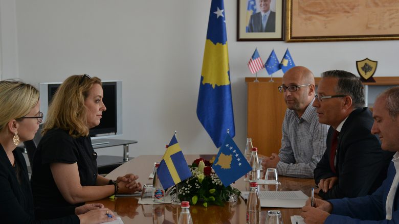 Ministri Hamza vlerëson lartë ndihmën e Suedisë për Kosovën