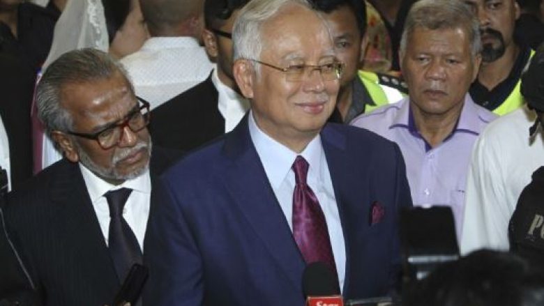 Ish-kryeministri malajzian përballet me 25 akuza të tjerë për pastrim parash